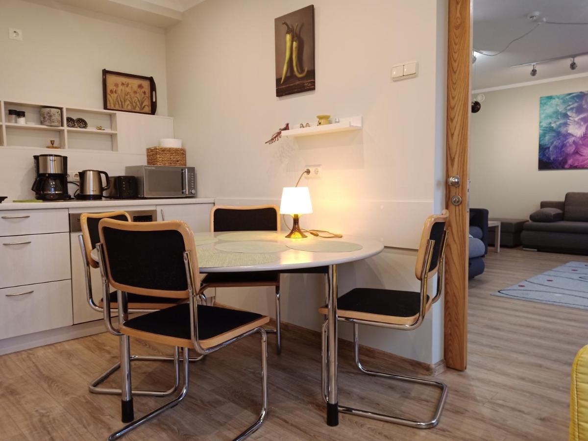 Family Or Group Apartment In Green Center Riga Exterior photo
